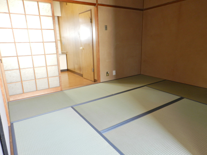 小笹マンションの和室