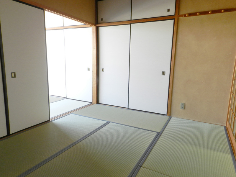 小笹マンションの寝室