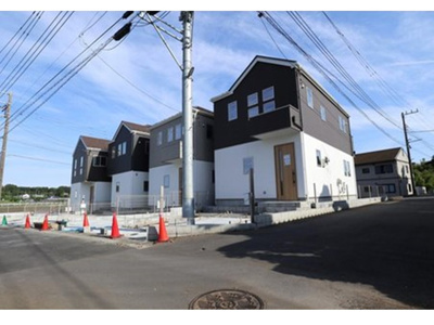 【外観】 | ☆カースペース２台／穏やか住環境☆藤沢市高倉４号棟