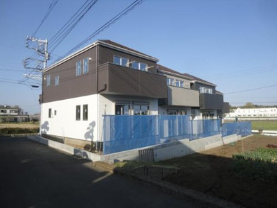 【外観】 | ☆カースペース２台／穏やか住環境☆藤沢市高倉４号棟