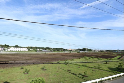 【前面道路含む現地写真】 | ☆カースペース２台／穏やか住環境☆藤沢市高倉４号棟