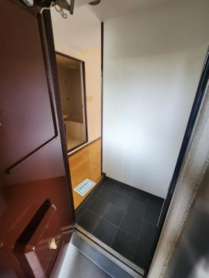 ヴィーヴル藤の森の玄関