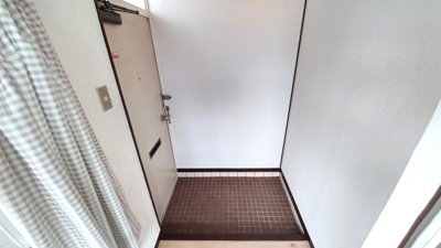 【玄関】 | 竹葉ハイツ | タイル貼りの玄関です