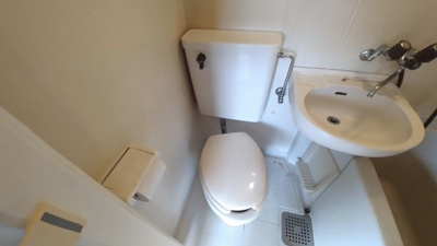 【トイレ】 | 竹葉ハイツ | ユニットバス内のトイレです
