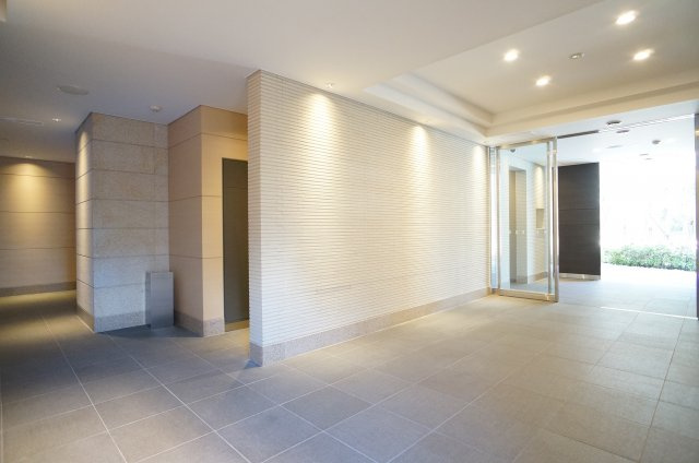 プライムメゾン森下のロビー