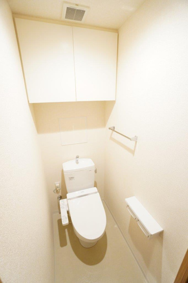 【トイレ】 | サンパティーク | ※同物件・反転タイプの写真です。