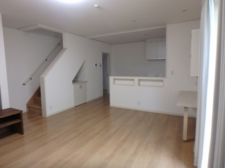 【居間・リビング】 | 鷹子町311-5戸建