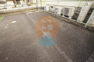 【駐車場】 | ヴァンベール | 駐車場です