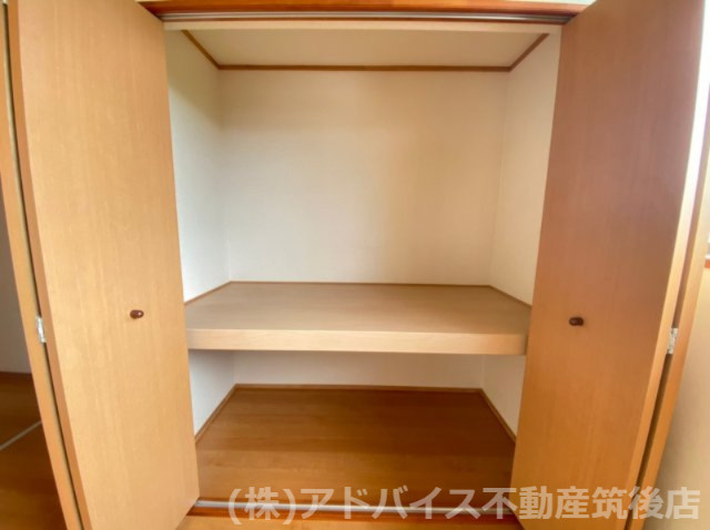 八女市祈祷院のアパートの収納