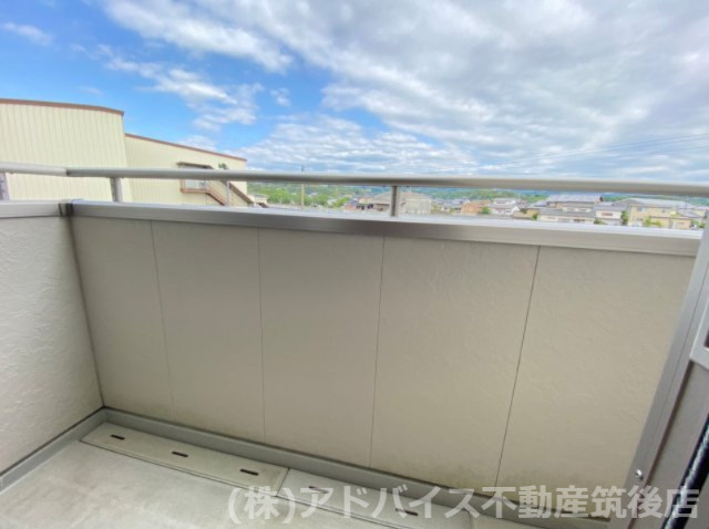 八女市祈祷院のアパートのバルコニー