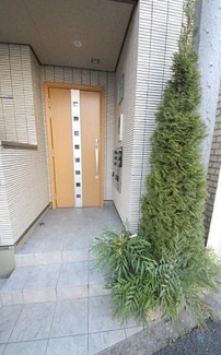 【エントランス】 | コムハウジングにおまかせください！０３－３３７６－４６９４