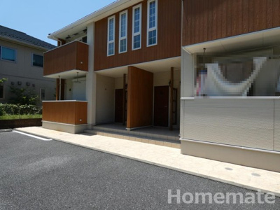 【エントランス】 | プレシュ村岡東