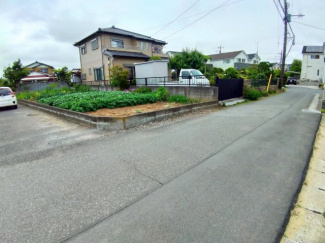 【前面道路含む現地写真】