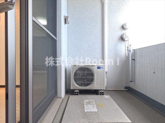 【バルコニー】 | プライムアーバン堺筋本町 | 外からの目が気にならないバルコニーで洗濯物が干せます