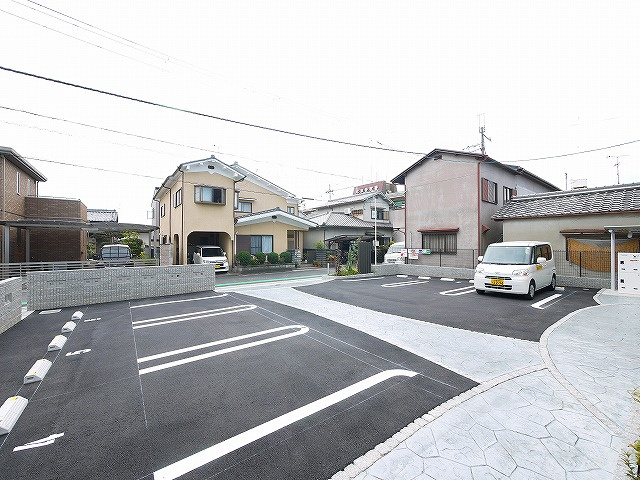 モアナエコルAの駐車場
