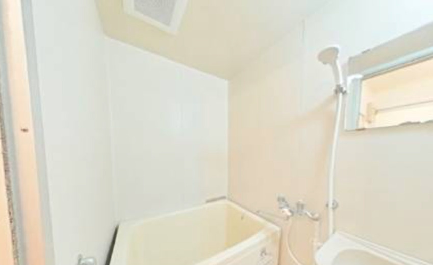 カーサ・エスメラルダ【キャッシュバック対象物件】の浴室|落ち着いた空間のお風呂です