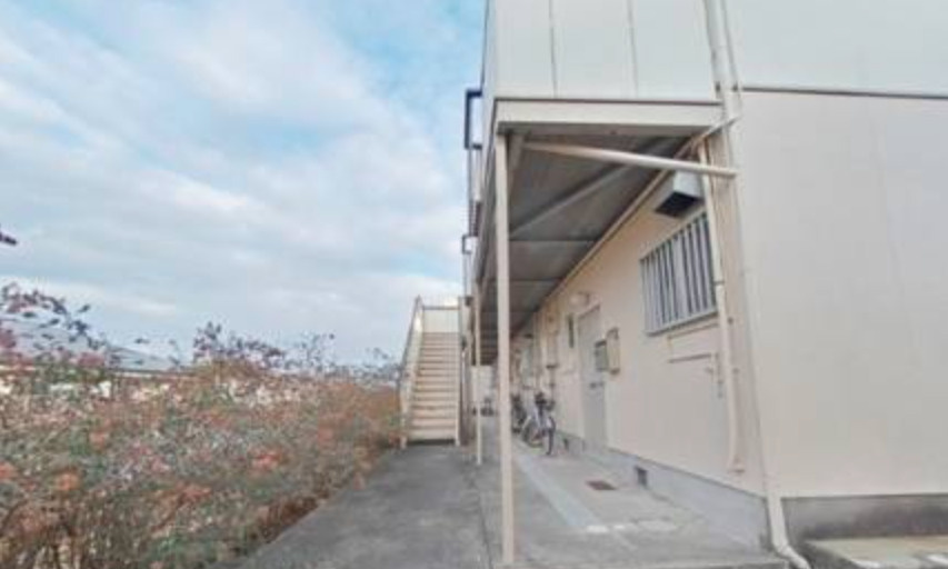 カーサ・エスメラルダ【キャッシュバック対象物件】のエントランス|エントランスです