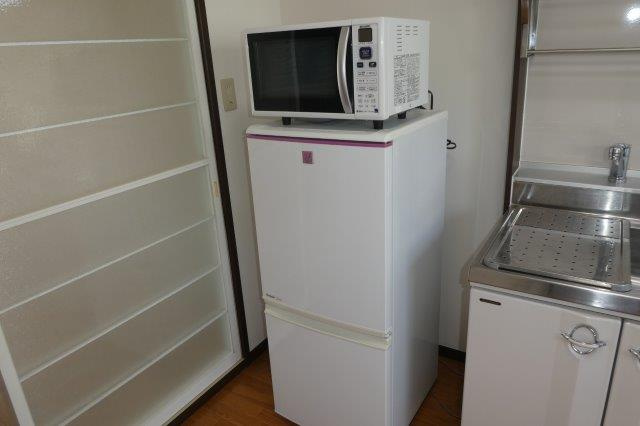 アメニティハイツＡのキッチン|冷蔵庫・電子レンジ