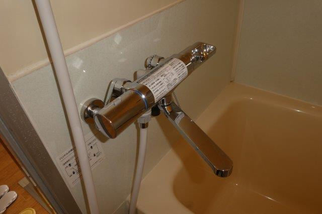 アメニティハイツＡの浴室|サーモスタッド付き水栓