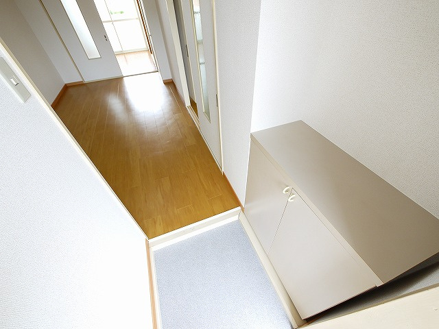 エクレール天理Ｂの玄関|シンプルで使いやすい玄関です