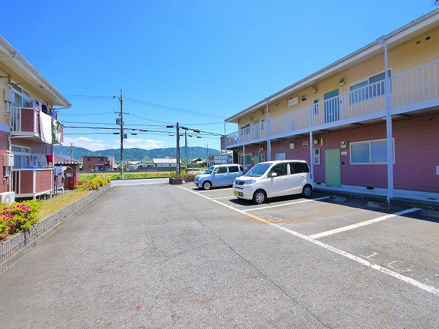 エクレール天理Ｂの駐車場|駐車場があります