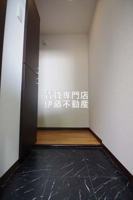 Creo庄内通参番館の玄関