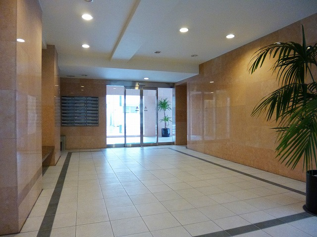 オーキッドレジデンス三ノ輪Ⅱの設備|分譲仕様のロビー