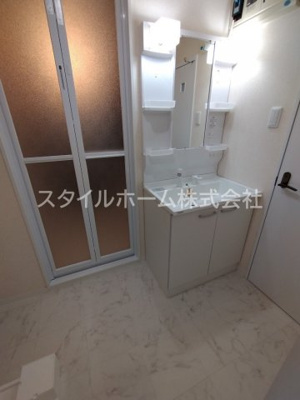 【洗面所】 | ビラ鳳笙 | 別部屋写真です。
