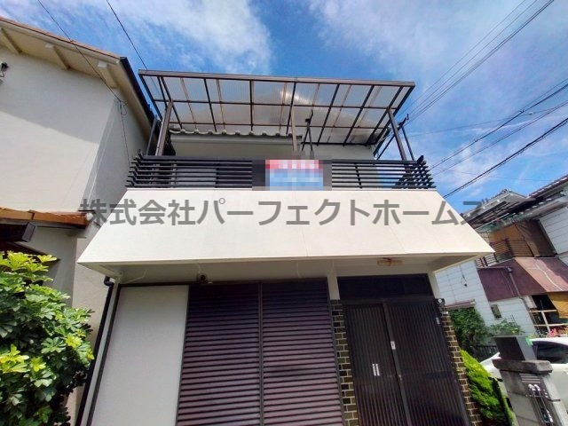 枚方市磯島茶屋町の一戸建ての外観|南向きの明るい外観！