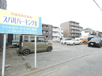 【周辺】 | 有料駐車場、隣接