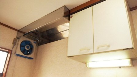 シャンブルレポの収納|キッチン上部に収納有ります