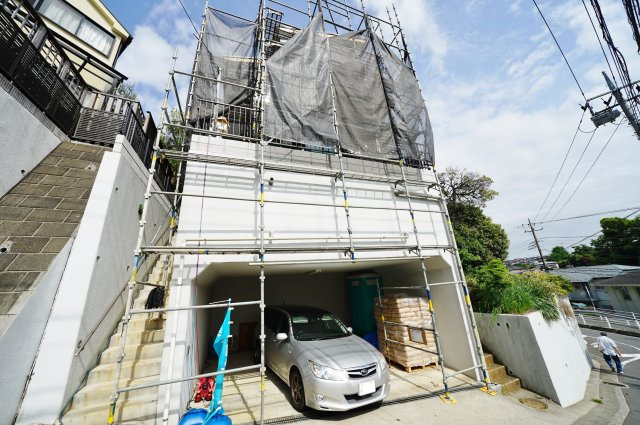 収納豊富な３ＳＬＤＫ！カースペース２台♪保土ケ谷区上菅田町　新築戸建ての外観