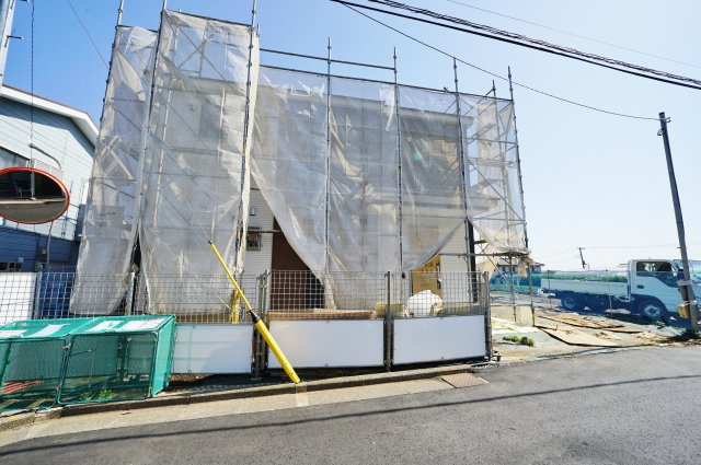敷地面積約５９坪！カースペース３台♪旭区川島町　新築戸建ての外観