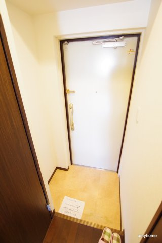サムティ江坂ジュレーヴ　仲介手数料無料の玄関