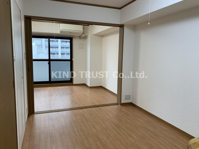 ノルデンタワー天神橋アネックスの居間・リビング