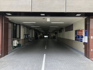 【駐車場】 | 駐車場入口