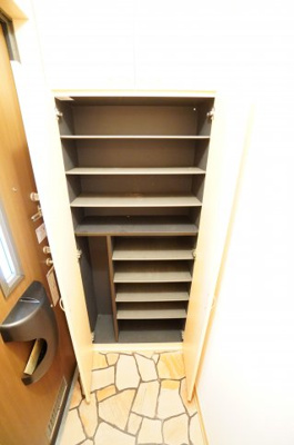 【収納】 | ロイヤルガーデンKIRINOKI | ※同物件・同タイプの写真です。