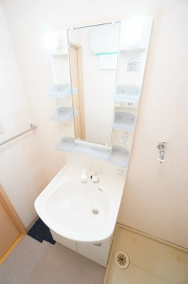 【独立洗面台】 | ロイヤルガーデンKIRINOKI | ※同物件・同タイプの写真です。