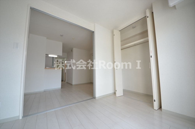 【洋室】 | LaCASA上本町 | 使い勝手のいい洋室です