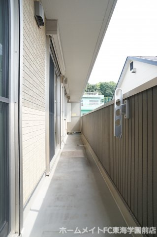 熊本市中央区帯山１丁目のアパートのバルコニー