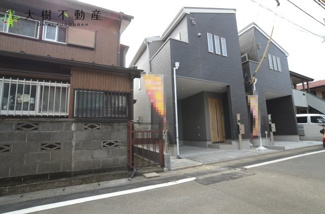【前面道路含む現地写真】