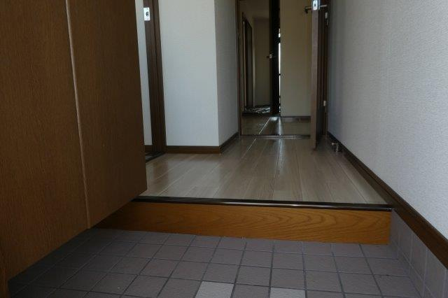 メイプルリーフの玄関