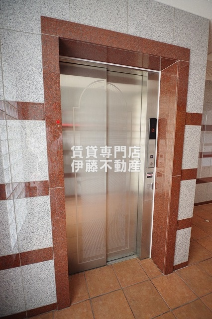 ソラナ平安のロビー