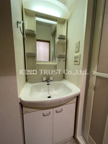 ベルエアーの独立洗面台|独立洗面化粧台が付いています