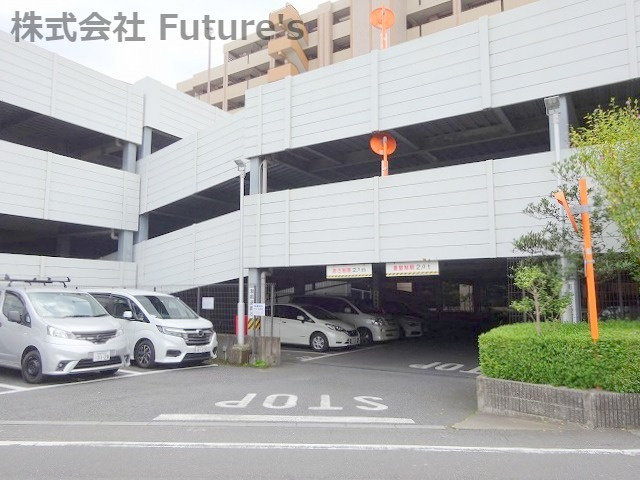 クレストフォルム水元公園の駐車場|敷地内駐車場です。