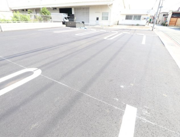 サニーコート十禅寺の駐車場