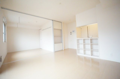 【居間・リビング】 | ロイヤルガーデンKIRINOKIⅡ | ※同物件、同タイプのお部屋です