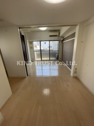 ノートアール107の居間・リビング|こちらの居間で趣味の時間をお楽しみください