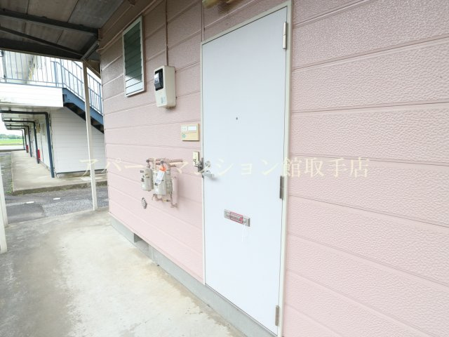 おおつきハイツの玄関