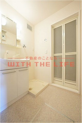 ガーデンヒルズ荒木【キャッシュバック対象】の洗面所|忙しい朝には欠かせない洗面所です